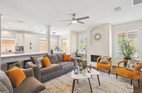 Lake Dallas House | 5BD Vacation Retreat - Pool, Patio, Cinema