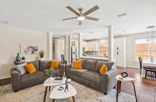 Lake Dallas House | 5BD Vacation Retreat - Pool, Patio, Cinema