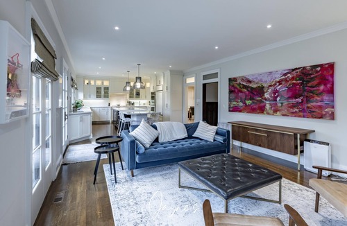 Lytton Park House | 5bed 5bath home in Lawrence Park with an in-ground pool and sauna