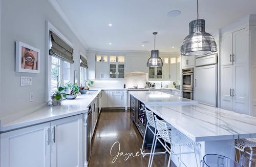 Lytton Park House | 5bed 5bath home in Lawrence Park with an in-ground pool and sauna