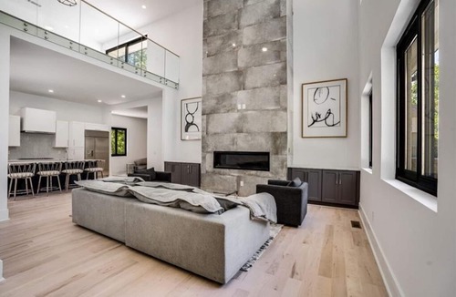 Sandy Springs House | 5Bed/6Bath Ultra Modern Mansion