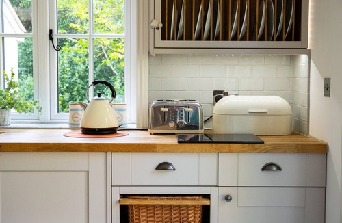 Battle House | 5BR-10Guests-Fireplace-HotTub-Pets ok - Parking