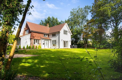 Battle House | 5BR-10Guests-Fireplace-HotTub-Pets ok - Parking