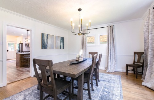 South Bend House | 5BR/2.5B Home 5 min From ND Stadium