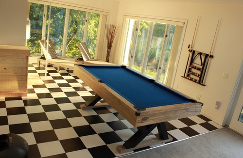 East Patchogue House | 5BR, 3.5 Bath Rm, Steam sauna, jacuzzi, pool table