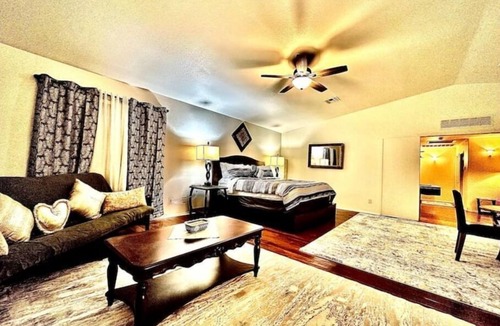 Rancho El Mirage House | 5BR/3.5BA w/2 Master Suites/Pool