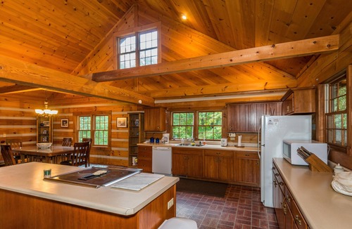 Nashville Cabin | 5BR, 3 BA. Log Cabin