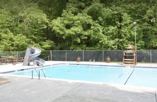 East Stroudsburg House | 5BR/4BA, Pools, Sauna, Fun Double Bunk Bed Room with game room and fire pit!