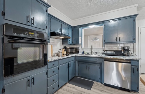 Central Oklahoma City House | 5BR Bethany Home | 5 mins Southern Nazarene University #12