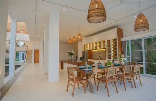 Ketewel Villa | 5BR Exquisite Haven of Tranquility in Ketewel