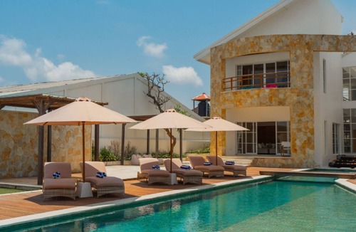 Ketewel Villa | 5BR Exquisite Haven of Tranquility in Ketewel
