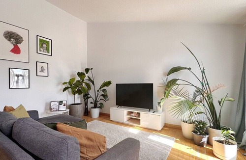 Gatineau House | 5BR Greenhouse + EV Charger - Perfect for Groups!
