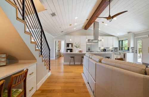 Dripping Springs House | 5BR Hill Country Pool Retreat Fire Pit Sleeps 12