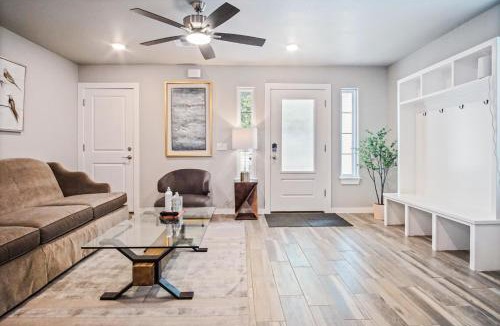 Central Oklahoma City House | 5BR Home 3 mins Wiley Post, Sleeps 12