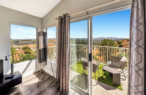 Canoga Park House | 5BR Home with Tranquil Hilltop View + Hot tub, Centrally Located to LA