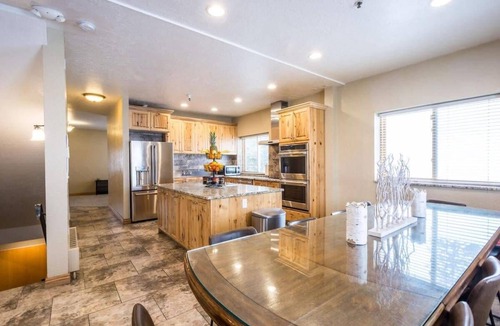Salt Lake Mountain Resorts Ski Chalet | 5BR I Majestic l Brighton Ski Resort