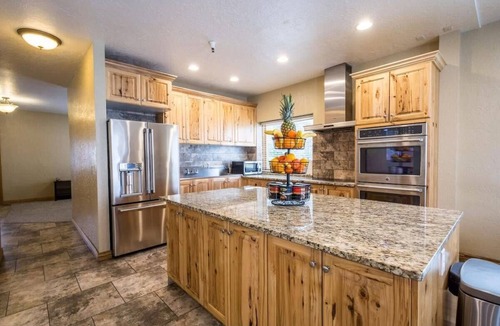 Salt Lake Mountain Resorts Ski Chalet | 5BR I Majestic l Brighton Ski Resort