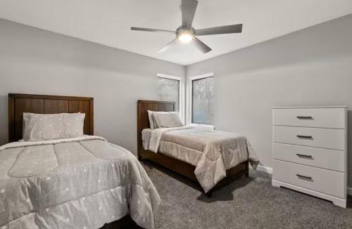 Grand Prairie Villa | 5BR Luxury Sleeps 10 By World Cup
