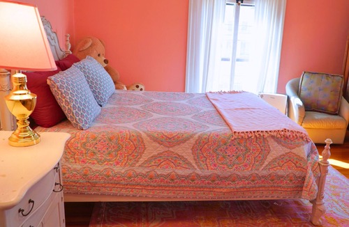 Norwich Other | 5BR Minutes to Mohegan, Large Backyard, Grill + Games