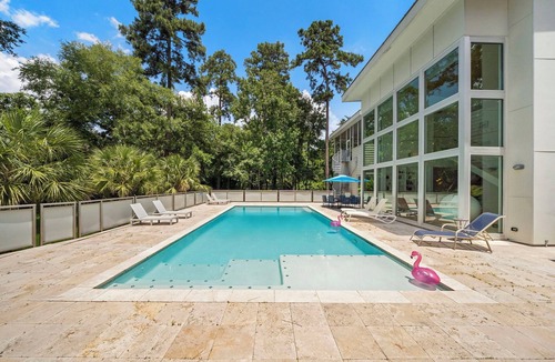 Grogan's Mill House | 5BR+ Modern Home, Pool, Gym, 2 Kitchens, 1 Acre Estate.