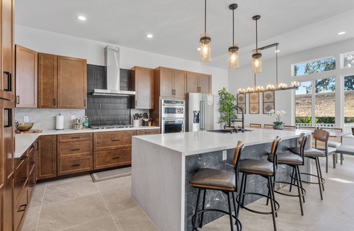 Pocket House | 5BR Modern Riverside Getaway - Relax & Unwind