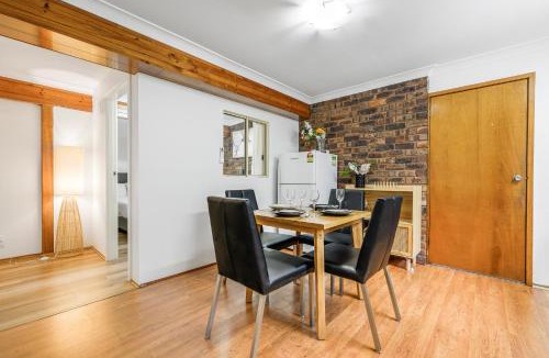 Hornsby Apartment | 5BR Peaceful Oasis with Wifi Garage