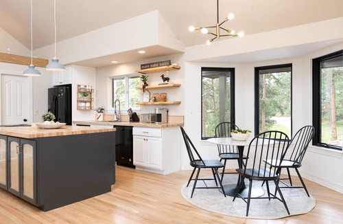 Woodland Park House | 5BR Pikes Peak Estate View- Fire Pit & Hot Tub 331550