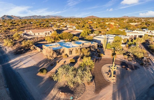 North Scottsdale House | 5BR, Pool, Patio, Outdoor TV & In-Pool Hoops
