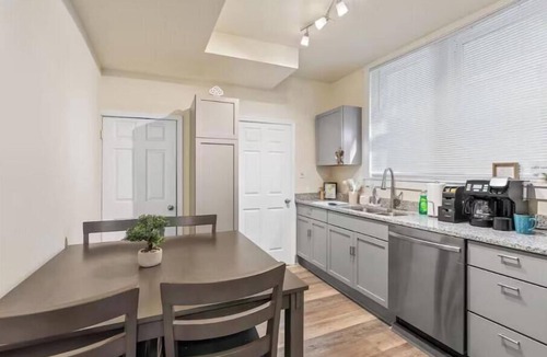 Wilmington House | 5BR Private House for long stays