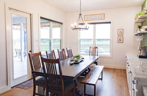 McLennan County House | 5BR Retreat Hot Tub Game Room Pet Friendly