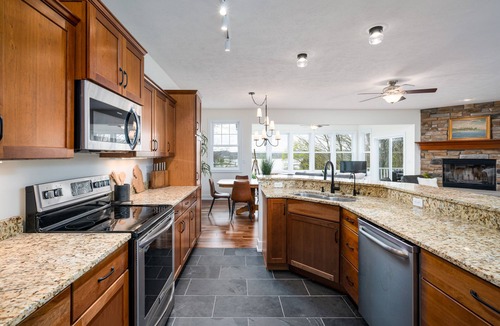 Douglas House | 5BR Saugatuck-Area Home/River Views & Hot Tub