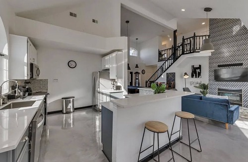 Dallas House | 5BR Spacious Family Home w/Pool, Game Room & more