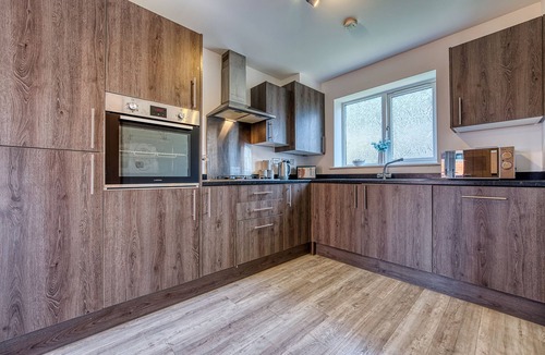 Yardley Apartment | 5BR Team Accommodation nr NEC/Airport with Parking