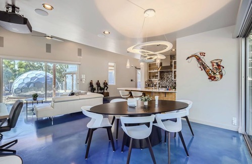 Swede Hill House | 5BR w/Guest House, Hot Tub, Dome, 3-minutes to Downtown Austin!