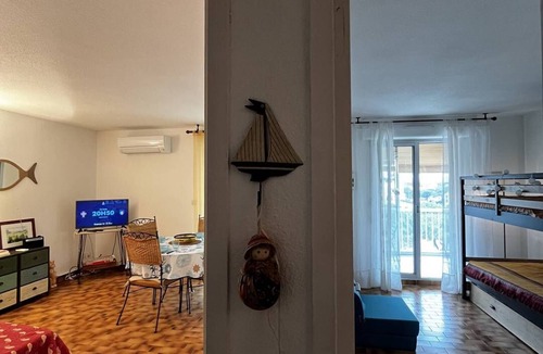 Le Port Apartment | 5CANETP36 – 1-Bedroom Apartment with A/C, Loggia et Marina View, Just Steps from the Beach