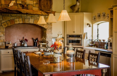 Mullin Cabin | 5F Ranch in Texas, POOL-HOTTUB coming soon. Stay at your own private 800 acres