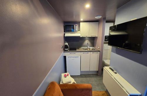 Issy-les-Moulineaux Apartment | 5G-Studio tout équipé avec chambre proche Paris