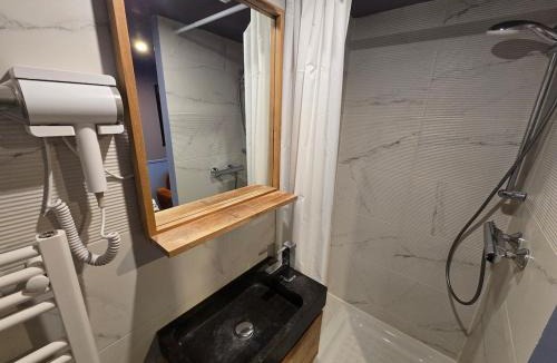 Issy-les-Moulineaux Apartment | 5G-Studio tout équipé avec chambre proche Paris