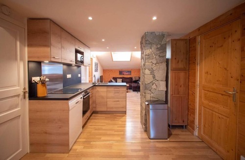 Valmorel Apartment | 5m from shops, 2nd floor, view mountain, balcony, tv, 73m², Valmorel