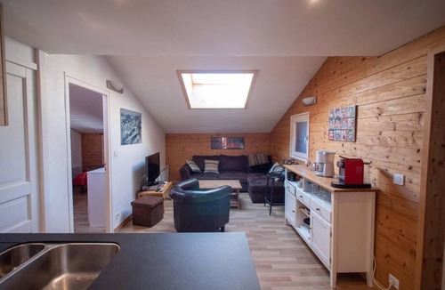 Valmorel Apartment | 5m from shops, 2nd floor, view mountain, balcony, tv, 73m², Valmorel