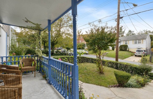 Hyattsville House | 5miles to Washington DC sight see: charming villa