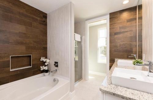 West Kissimmee Villa | 5min Disney Wonderful Villa, BBQ, SMV102