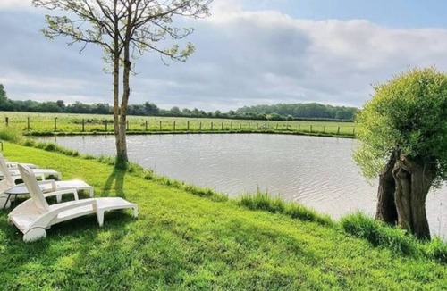 Belhomert-Guehouville House | 5min Town, Nature and Waterside in Perche