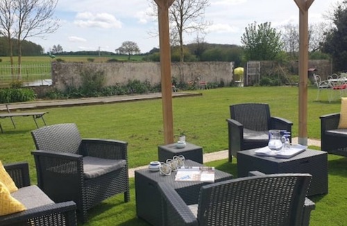 Belhomert-Guehouville House | 5min Town, Nature and Waterside in Perche