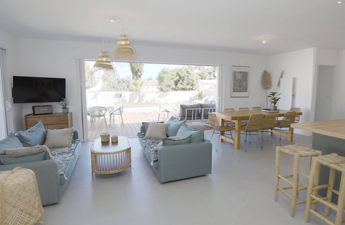 Le Bois-Plage-en-Re Villa | 5min walk from the ocean, Villa Odette, Beach wood, swimming pool