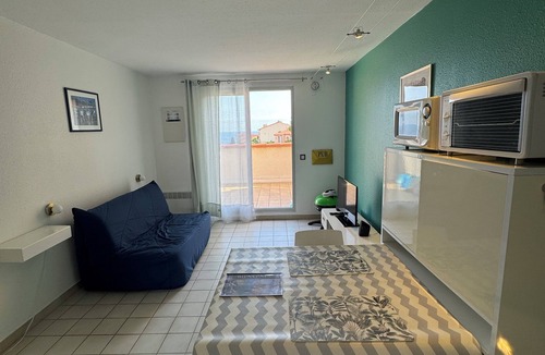 Banyuls-sur-Mer Apartment | 5min walk from the beach, private parking space, furnished for tourism *.