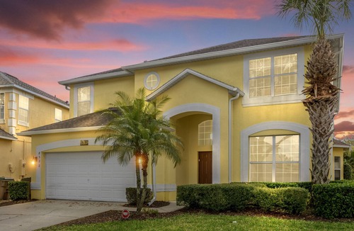 West Kissimmee Villa | ✦ 5min2Disney ✦ 7BR/4.5BA ✦ South Pool/Spa ✦ A/C Star Wars Gameroom ✦ Modern