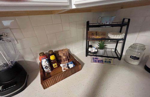 Pendleton Heights House | 5mins to Downtown Spacious Pet Friendly W&Dn