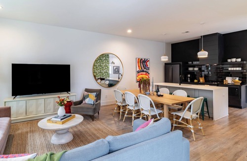 Germantown Apartment | 5mins to DT, WFH-Friendly | 4BR Suite at Magnolia