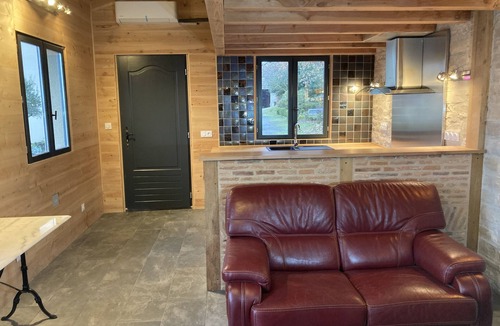 Planioles Villa | 5mn from FIGEAC 2 character houses sleeping 12 with swimming pool and AIR CONDITIONING